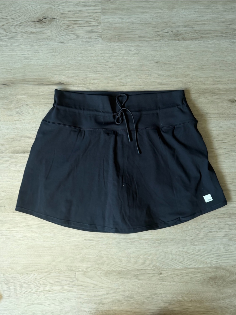 NWOT Vuori daily skirt
